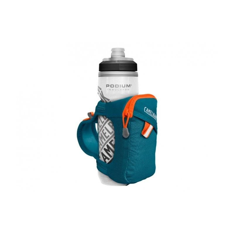 CAMELBAK Portabidón Quick Grip Chill™ con Botella Podium® Chill™ 620 ml para corredores y deportistas, manteniendo el agua fría el doble de tiempo, con bolsillo seguro para teléfono y reflectividad, fabricado en nailon sostenible