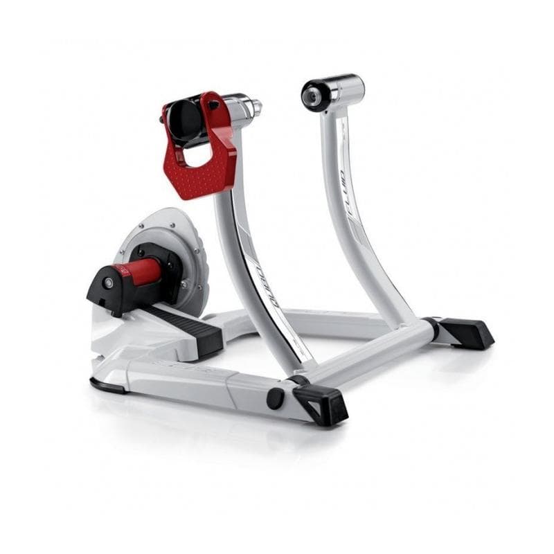 Elite - Rodillo de entrenamiento Qubo Fluid para ciclismo en interiores, resistencia suave y constante incluso a bajas velocidades, inicio rápido sin calibración, sistema adaptativo al peso y simulación realista del movimiento en carretera