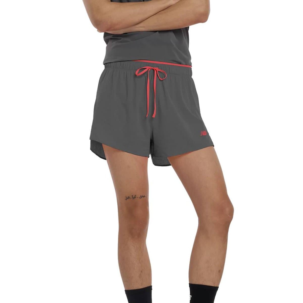 Pantalón Corto New Balance RC Ultra Light Split Short 3" Gris Rojo, Talla S